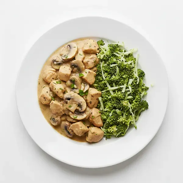 Chicken & mushroom one pot casserole with Shredded broccoli