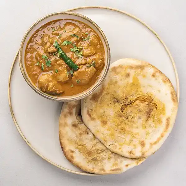 Chicken Tarkari With Masala Kulcha