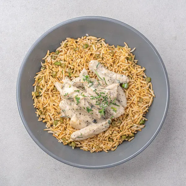 Creamy Black Pepper Chicken With French Bean Pilaf Rice