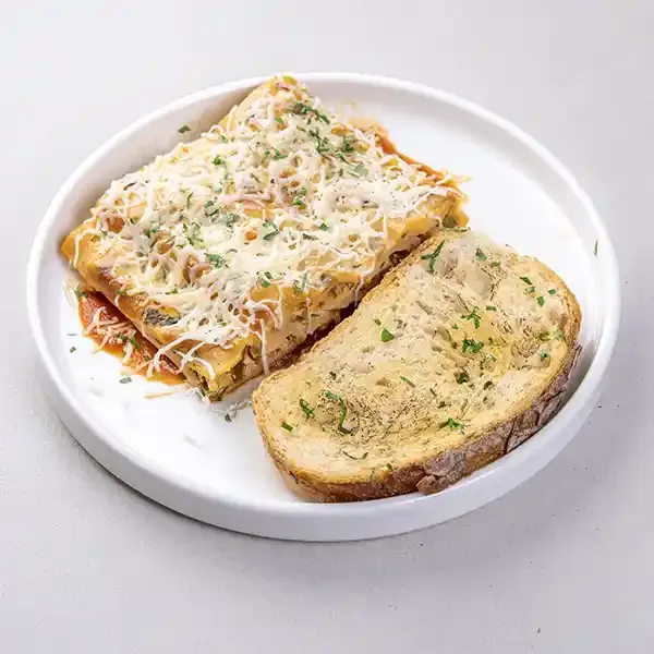 Four-Cheese Vegetable Cannelloni With Herbed Garlic Bread