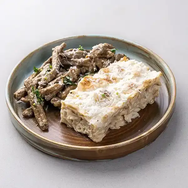 Grilled Beef Strips With Truffle Mac & Cheese