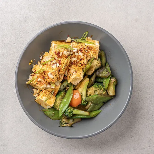 Kung Pao Cottage Cheese With & Stir Fried Snow Peas And Broccoli