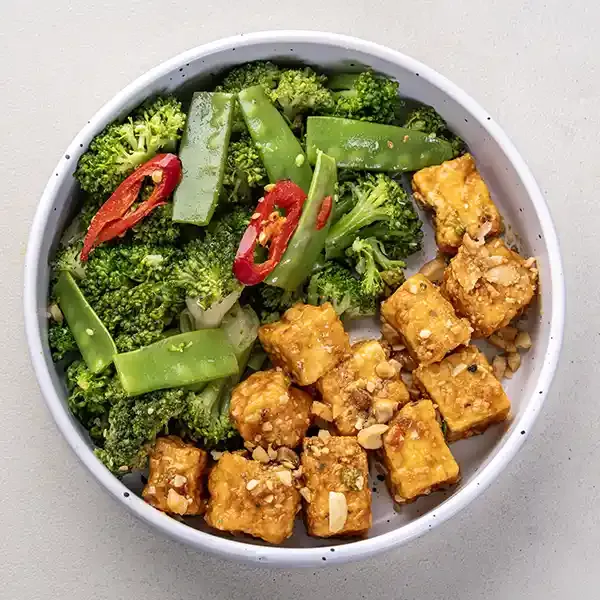 Kung Pao Cottage Cheese With Stir-Fried Snow Peas & Broccoli